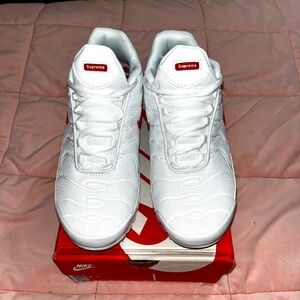 Nike Air Max Plus Supreme